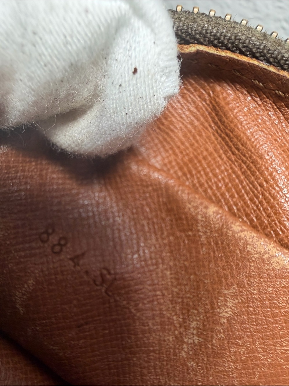 VINTAGE Louis Vuitton Monogram Canvas Clutch in Brown and Tan - Picture 13 of 16